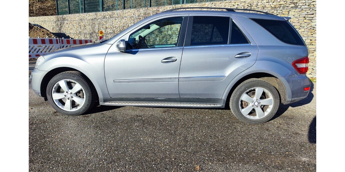 Mercedes-Benz ML 500 186.304 km 17.500 &euro; Loffenau 76597
