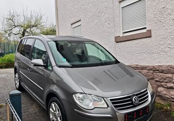 VW Touran 281.650 km 4.899 &euro; Gaggenau 76571