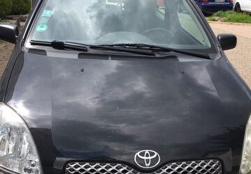 Toyota Yaris 122.500 km 2.500 &euro; Weissach 71287