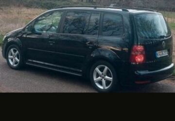 VW Touran 284.469 km 2.750 &euro; Pfinztal 76327