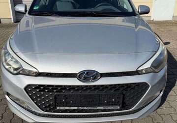 Hyundai i20 78.000 km 7.999 &euro; Pforzheim 75179