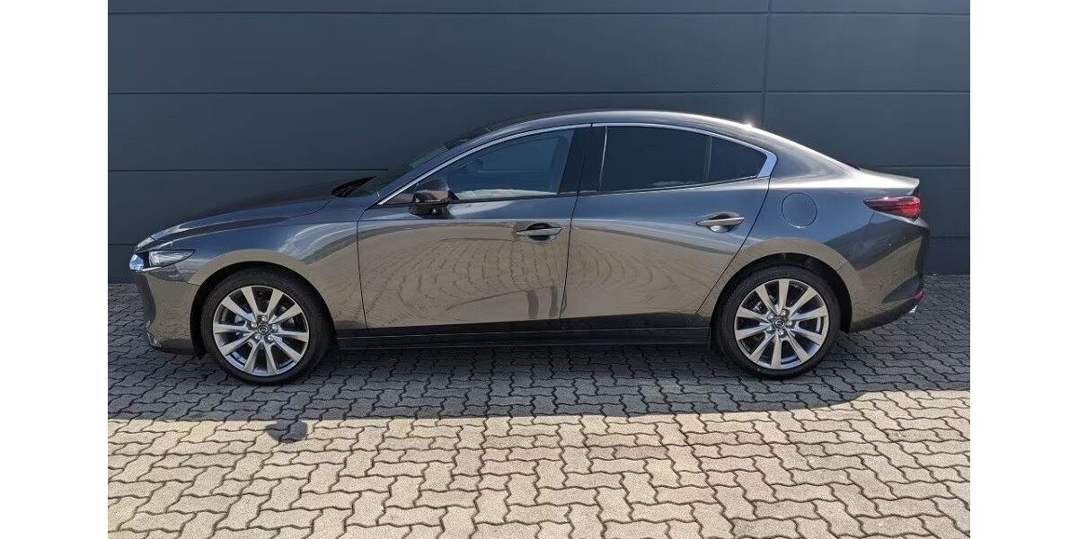Mazda 3 29.999 km 24.750 &euro; Karlsruhe 76185