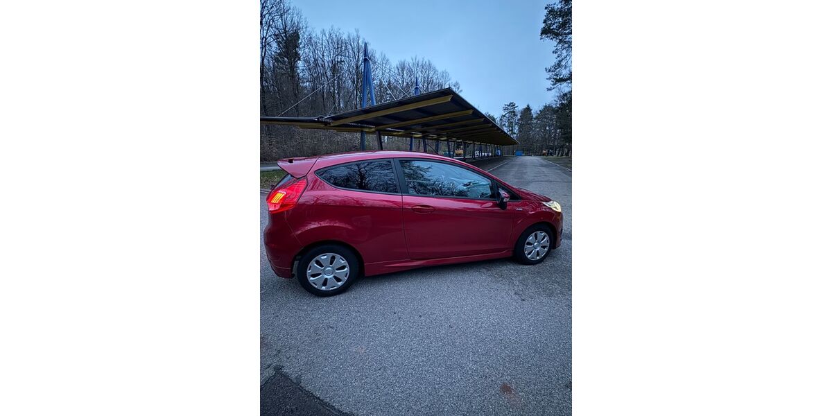 Ford Fiesta 98.500 km 6.999 &euro; Ettlingen 76275
