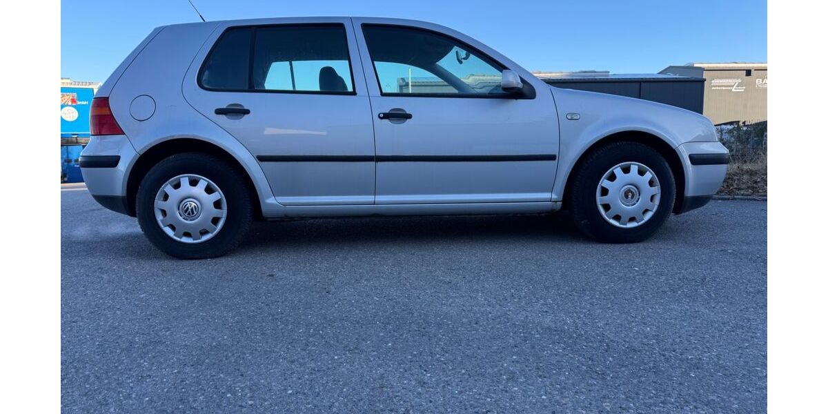 VW Golf 104.405 km 4.299 &euro; Markgröningen 71706