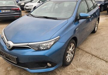 Toyota Auris 240.000 km 8.400 &euro; Bruchsal 76646