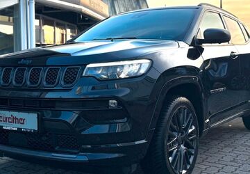 Jeep Compass 42.200 km 22.990 &euro; Karlsruhe 76185