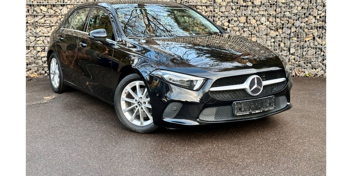 Mercedes-Benz A 180 143.807 km 16.900 &euro; Sindelfingen 71065