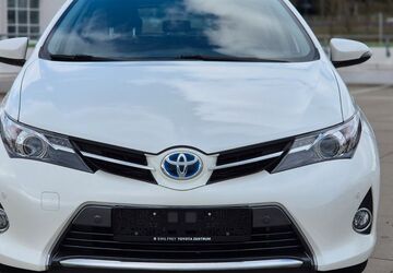 Toyota Auris 95.400 km 12.599 &euro; Birkenfeld bei Pforzheim 75217