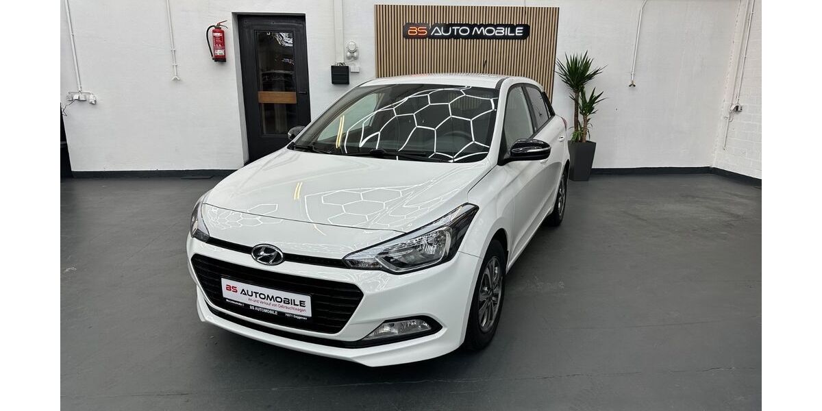 Hyundai i20 94.000 km 8.500 &euro; Gaggenau 76571