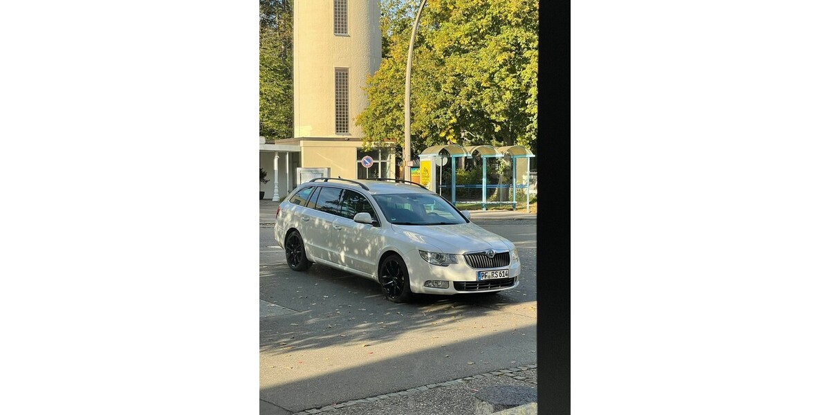 Skoda Superb Kombi 187.000 km 8.400 &euro; Pforzheim 75175