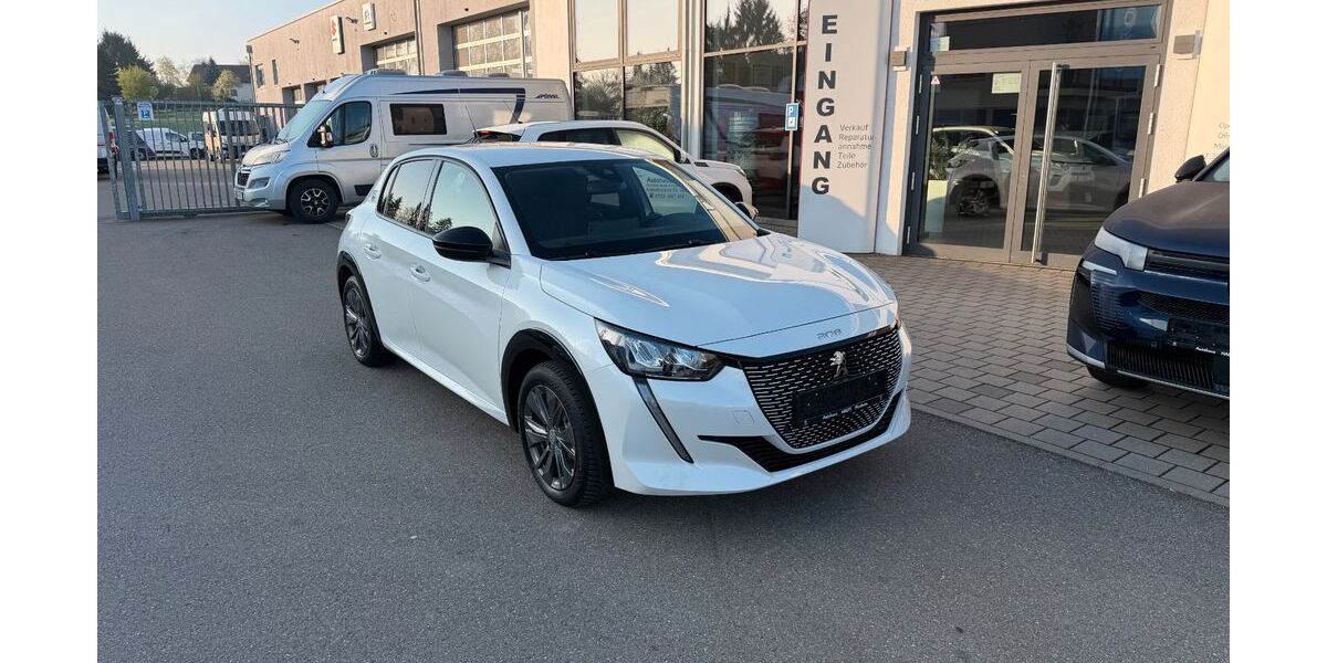 Peugeot 208 30.200 km 14.800 &euro; Pforzheim 75177