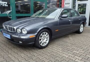 Jaguar XJ 117.400 km 18.980 &euro; Karlsruhe 76185