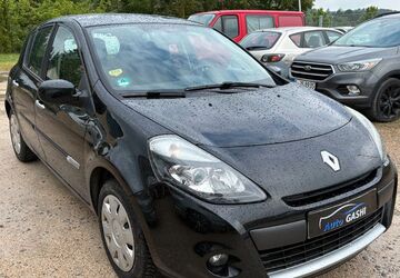 Renault Clio 150.000 km 3.390 &euro; Renningen 71272