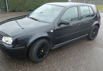 VW Golf 70.000 km 4.590 &euro; Mühlacker 75417